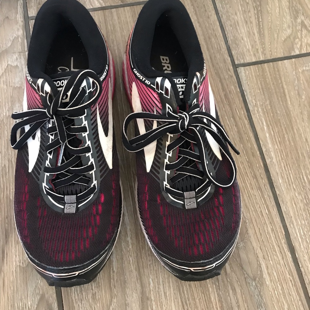 Brooks running shoes size 7.5